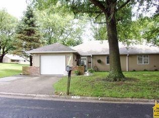 4106 Briarwood Dr, Sedalia, MO 65301