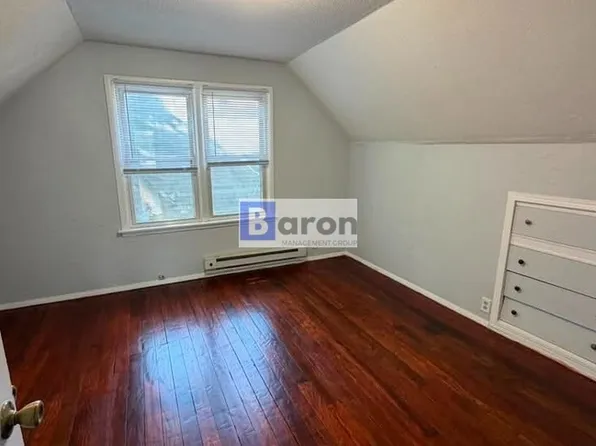 1642 N Johnson St, South Bend, IN 46628