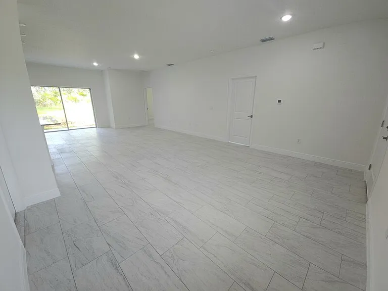 1912 W McNeal Dr — Photo 18