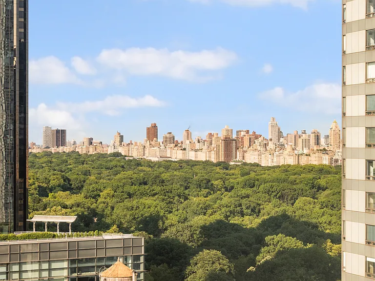 322 W 57th St #33H — Photo 4