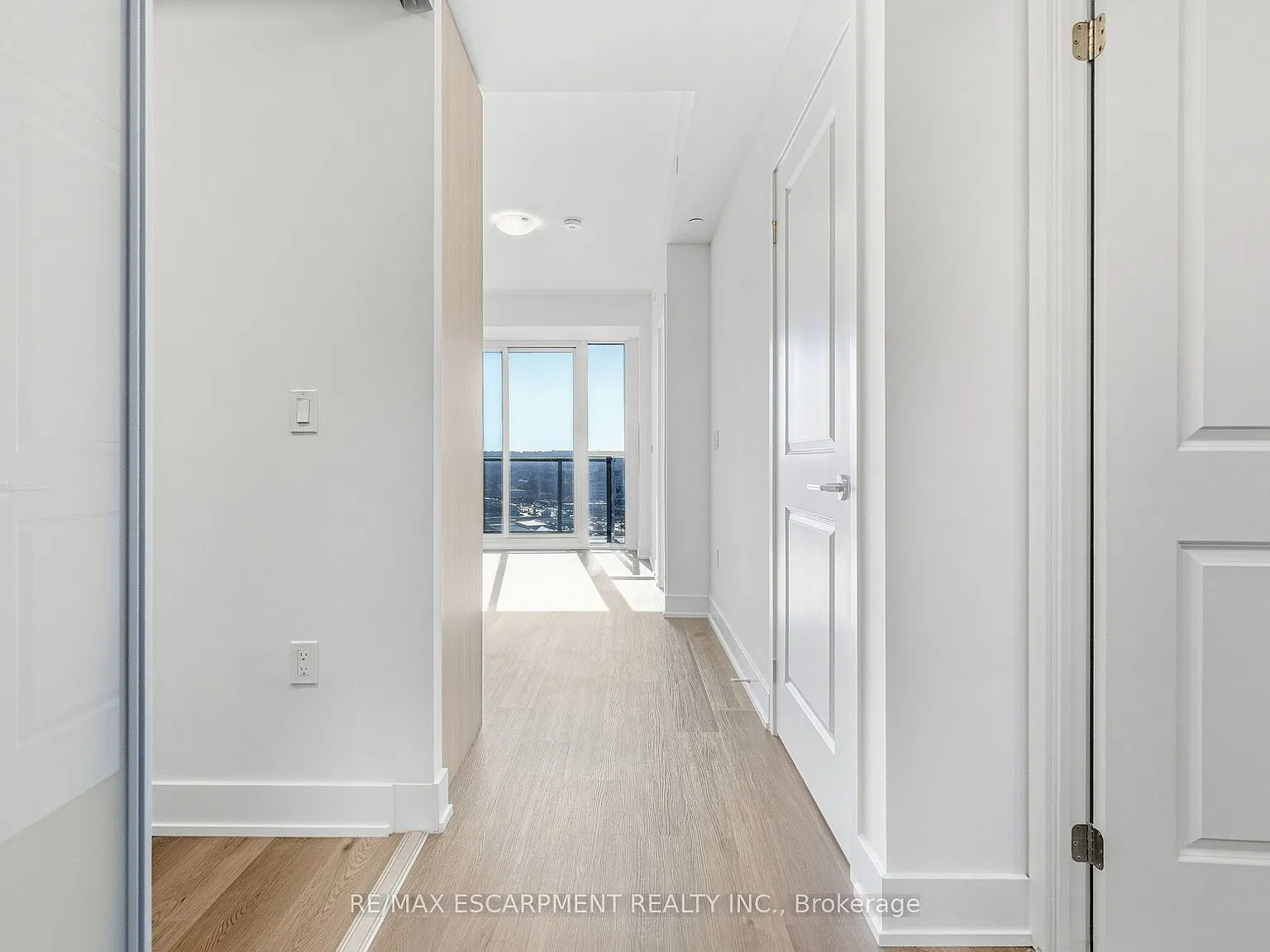 The Millhouse Condos — Photo 4