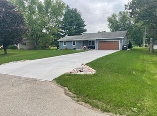 2803 S Claremont Dr, Beloit, WI 53511