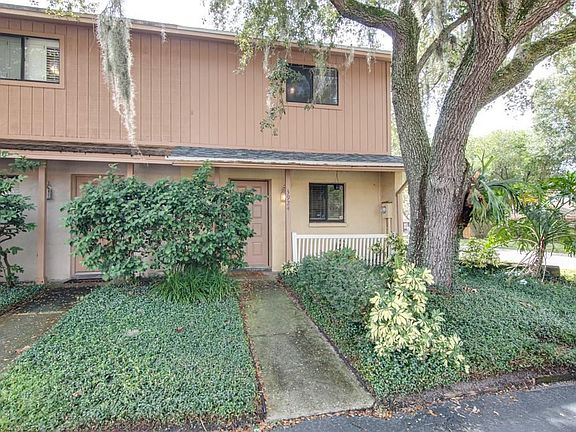 2nd image of 3924 Oak Limb Ct