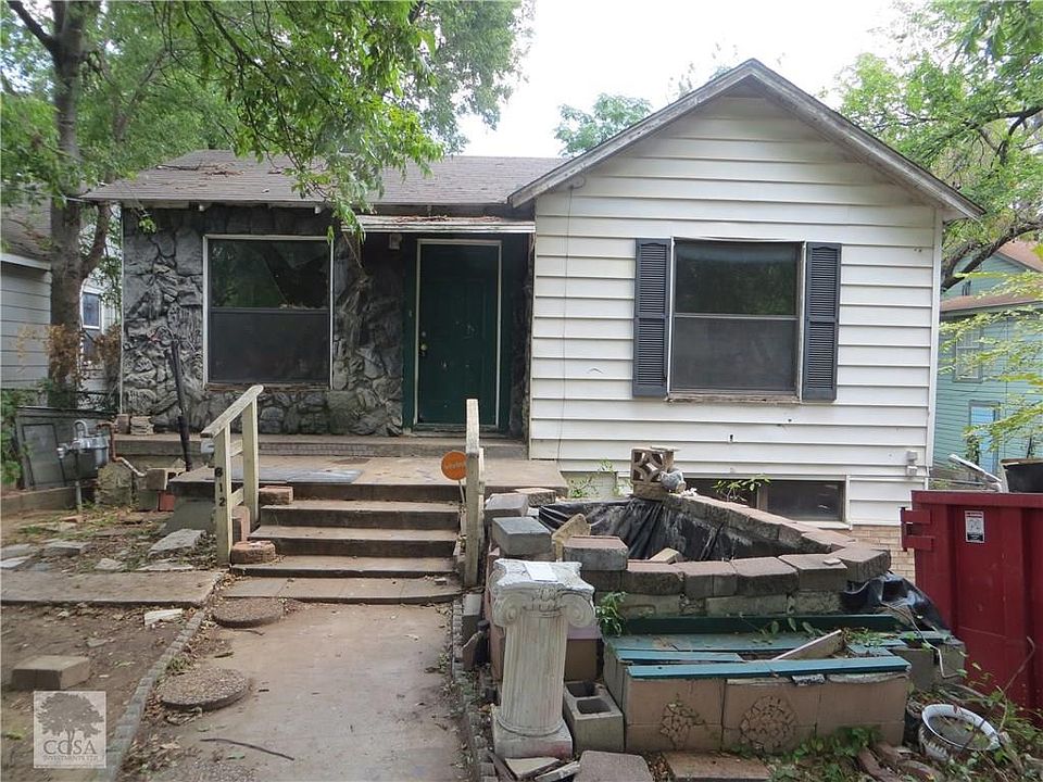 1st image of 612 Phinney Ave