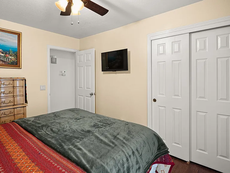 50 Pine Ct — Photo 24