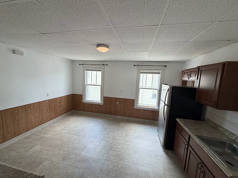 368 Allen St #2 — Photo 3