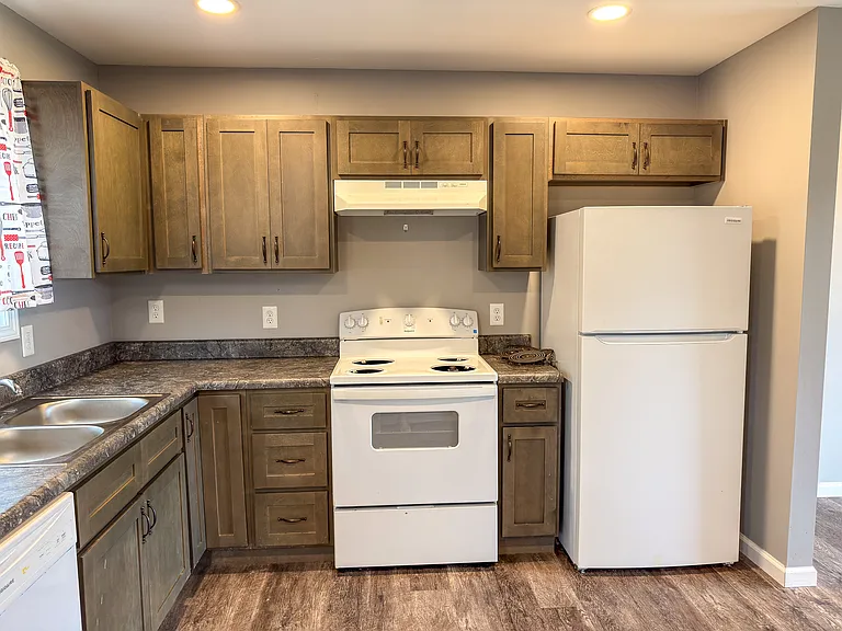 1430 S Main St #5 — Photo 11