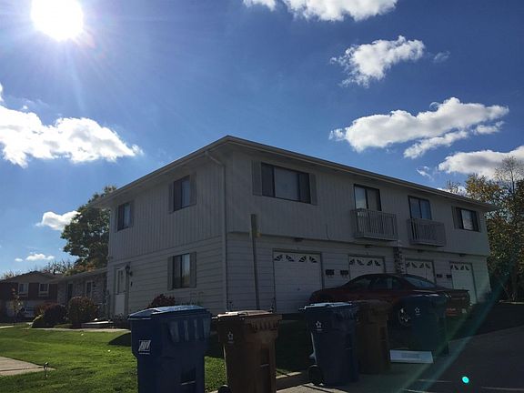 3rd image of 120 Fairlane Ct APT A