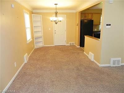 3rd image of 25401 Chatworth Dr