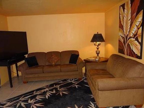 3rd image of 850 Palm St APT D9