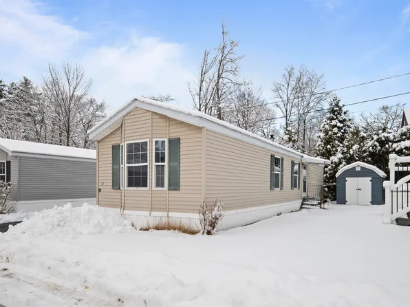 26 Amherst Road, Newmarket, NH 03857