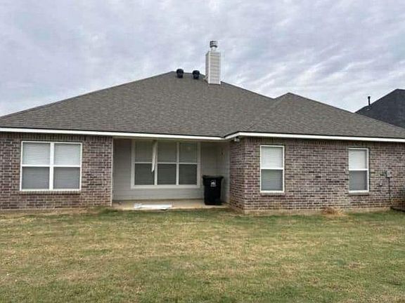 2nd image of 565 Brunswick Gdns