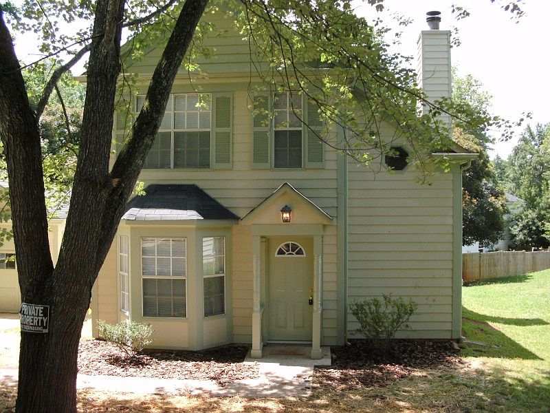 http://www.propertyboss.net/CustomerImages/EXCALIBR_92531/media/Properties/1305%20Old%20Countryside%20Cir%20(23DE)/zsmall_1305OL-001.JPG