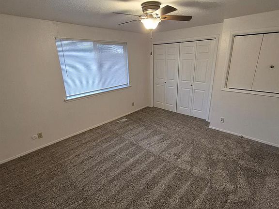 3rd image of 132-138 N Raymond Pl #136