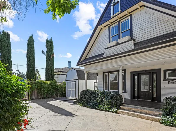 976 Mokelumne St, Woodbridge, CA 95258