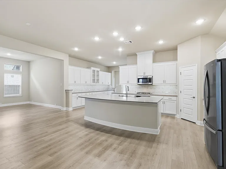 2609 Loxley Dr — Photo 9