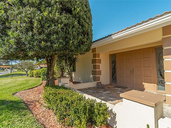 5th image of 400 Bellini Cir