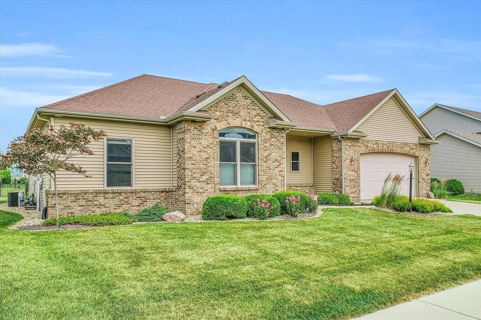 5110 Jacks Blvd photo 1