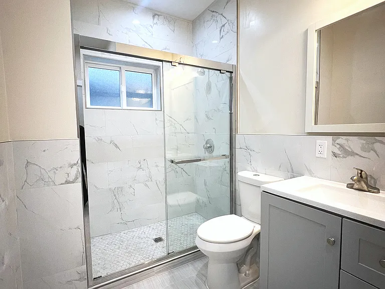 S Parkview Ave — Photo 13