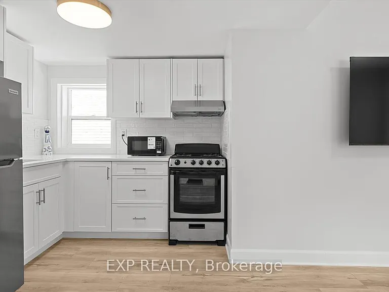 183 Britannia Rd #1 — Photo 7