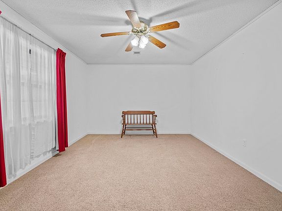 4th image of 101 Liles Dr