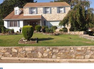 725 Timber Trail Ln, Springfield, PA 19064