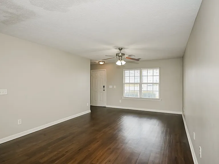 1057 Tammy Sue Ln — Photo 6