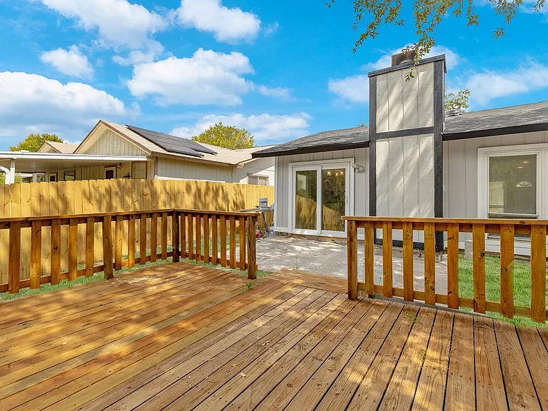 10223 Flatland Trl — Photo 24