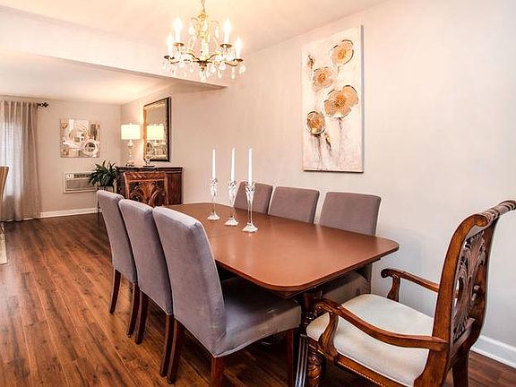 5th image of 2619 W Agatite Ave APT 1D