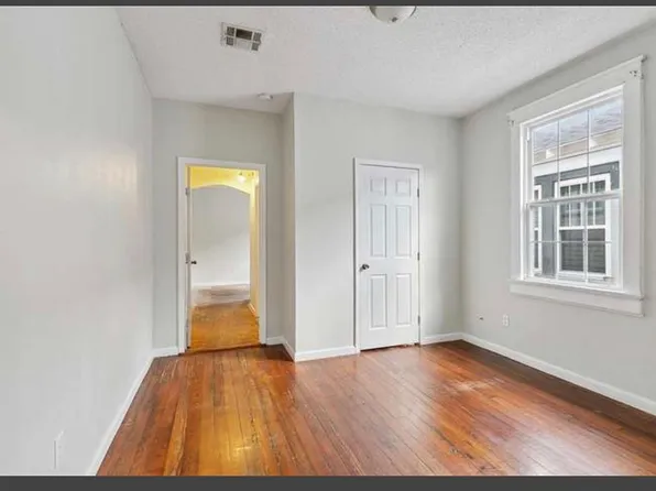 1209 Lesseps St, New Orleans, LA 70117