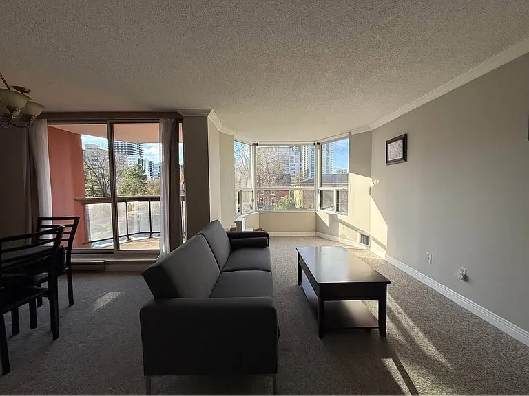 600 Talbot St #308 — Photo 8