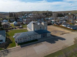 214 Bruce Ave, Carbon, AB T0M0L0