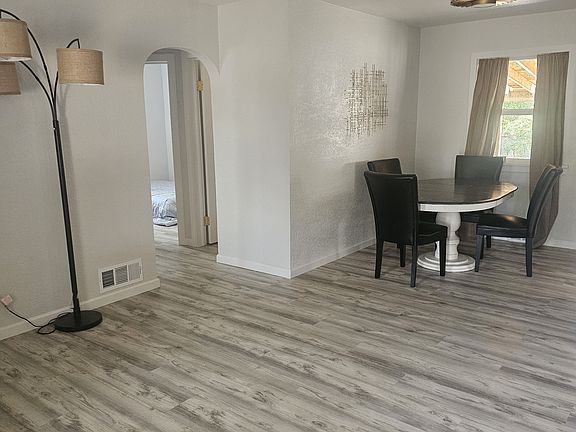 2nd image of 621 Scranton Ave