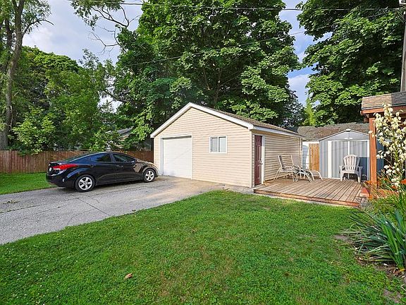3rd image of 755 Talfourd St