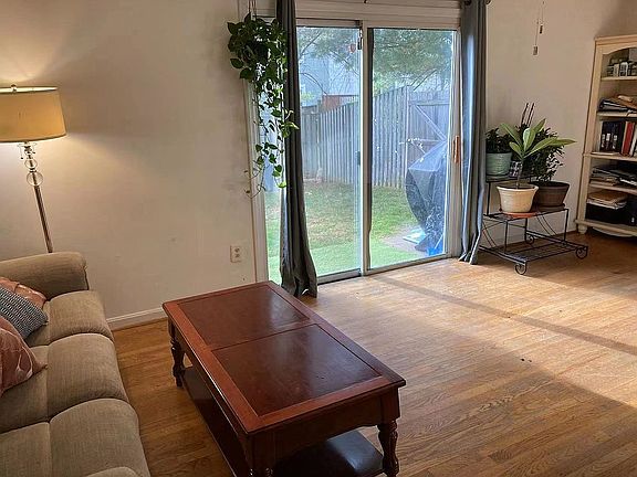 5th image of 10612 Whiterock Ct