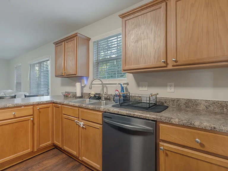 223 Stockbridge Dr — Photo 9