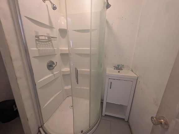 3rd image of 16 Market St #1A
