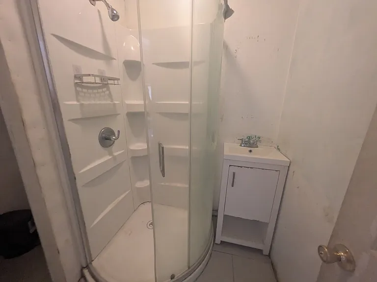 16 Market St #1A — Photo 3