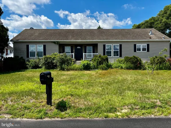 561 Inman Ave, Cinnaminson, NJ 08077