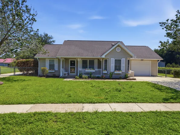 220 Walker Cir W, Crestview, FL 32539