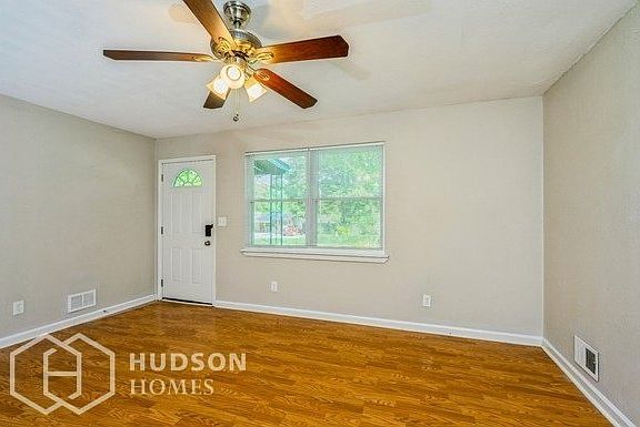 4th image of 11435 Bradford Rd