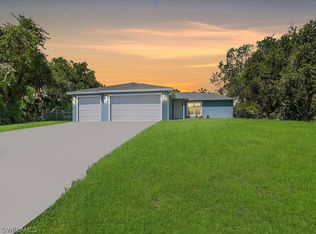 1037 Zinnia Loop, Labelle, FL 33935