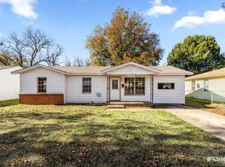 1112 Bishop Rd, Burkburnett, TX 76354