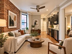 246 Mott St