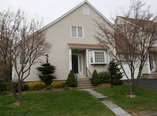 205 Fox Run, Shelton, CT 06484