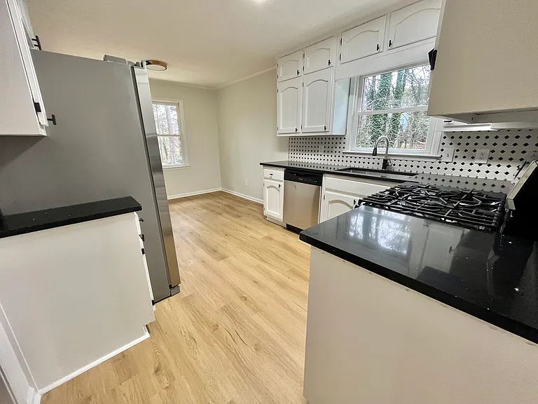 1469 Cheyenne Ct — Photo 14