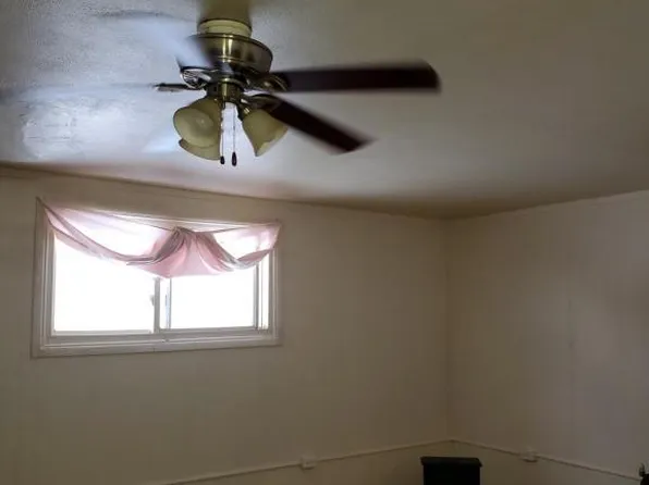 417 S Van Buren Ave #5, Freeport, IL 61032