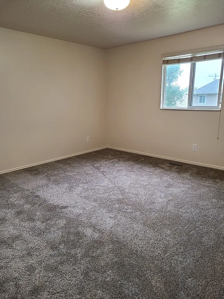 3 bed, 1800 sqft, $2,295 — Photo 3