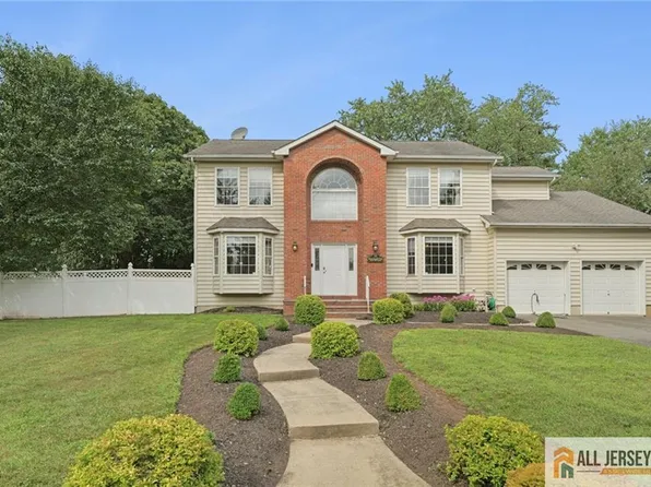 32 Franklin St, Piscataway, NJ 08854