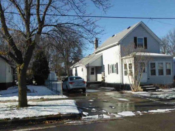 2nd image of 205 Bradley St